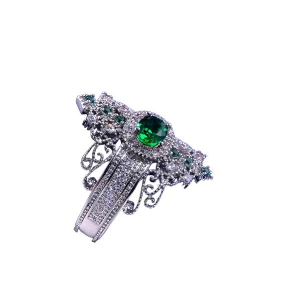 🎁 Gorgeous Victorian Style Emerald Ring - Picture 3 of 8